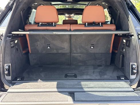 Used 2025 BMW X7 M60i image 29