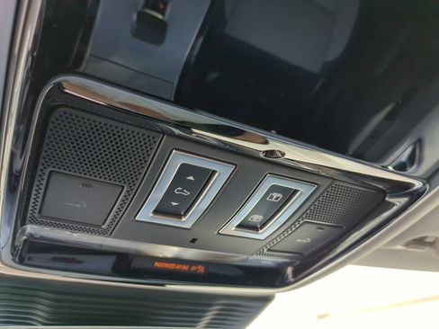 Used 2025 Land Rover Range Rover Velar S image 18