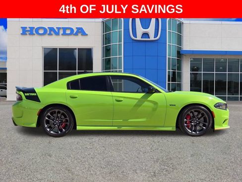 Used 2023 Dodge Charger Scat Pack w/ Daytona Edition Group RWD image 2