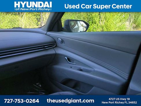 Used 2021 Hyundai Elantra SEL w/ Convenience Package FWD image 16