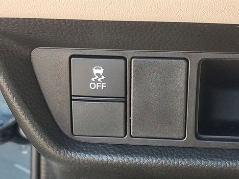 Used 2023 Honda HR-V LX image 26