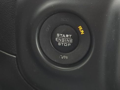 Used 2018 Jeep Wrangler Unlimited Sport image 23