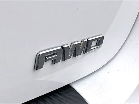 Used 2016 GMC Terrain SLE image 8