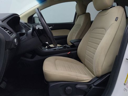 Used 2018 Ford Edge SE FWD image 17