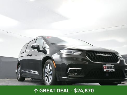Used 2023 Chrysler Pacifica Limited FWD image 55