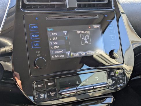 Used 2019 Toyota Prius XLE image 19