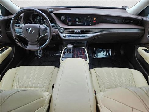 Used 2018 Lexus LS 500 w/ Luxury Package RWD image 19