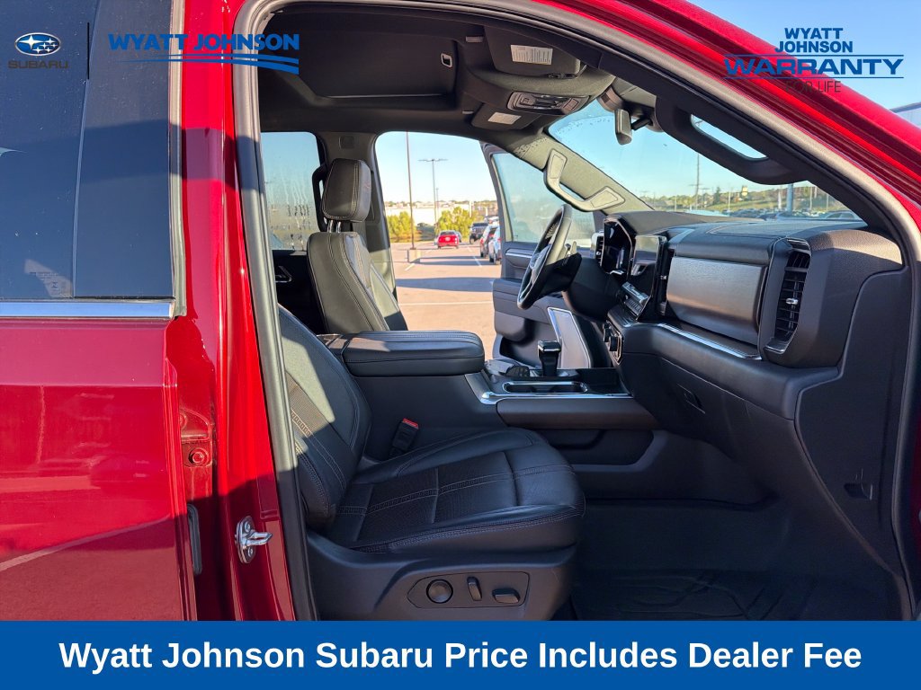 Used 2025 Chevrolet Silverado 1500 High Country w/ High Country Premium Package AWD/4WD image 38