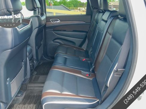 Used 2015 Jeep Grand Cherokee Overland AWD/4WD image 13
