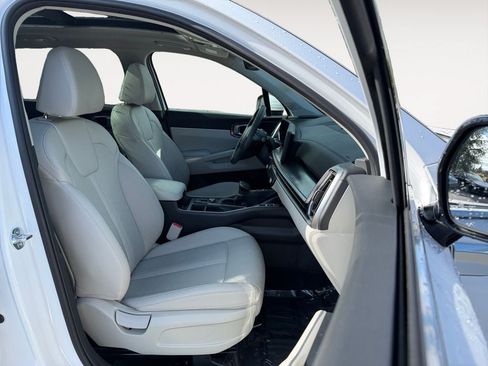 Used 2024 Kia Sorento S w/ Panoramic Sunroof Package AWD/4WD image 24