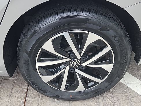 Certified 2022 Volkswagen Jetta S FWD image 24
