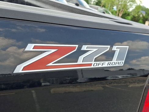 Used 2017 Chevrolet Colorado Z71 AWD/4WD image 33