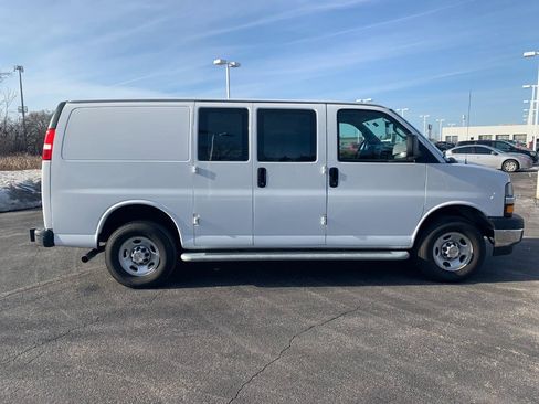 Used 2024 Chevrolet Express 2500 w/ Driver Convenience Package image 7