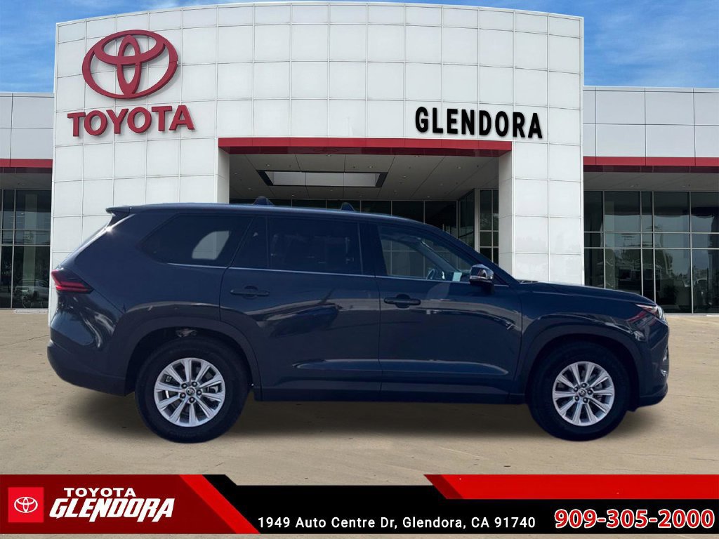 Certified 2025 Toyota Grand Highlander FWD image 12