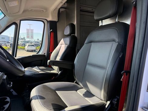 Used 2023 RAM ProMaster 3500 w/ Lane Management Group FWD image 5