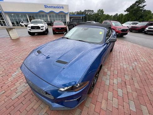 Used 2023 Ford Mustang GT Premium w/ Equipment Group 401A RWD image 38