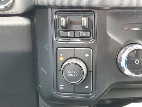 New 2026 Ford F350 Platinum w/ FX4 Off-Road Package image 30