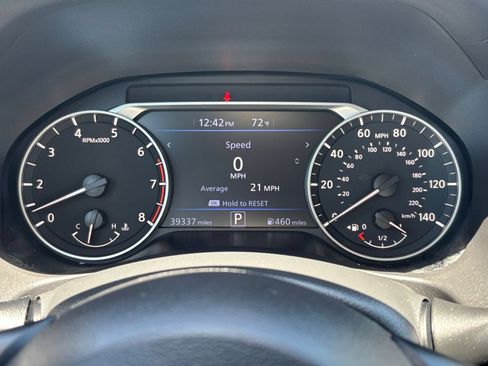 Used 2025 Nissan Altima 2.5 SV FWD image 41