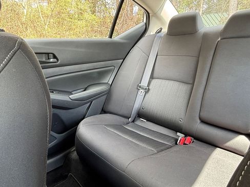 Used 2025 Nissan Altima 2.5 SV image 40