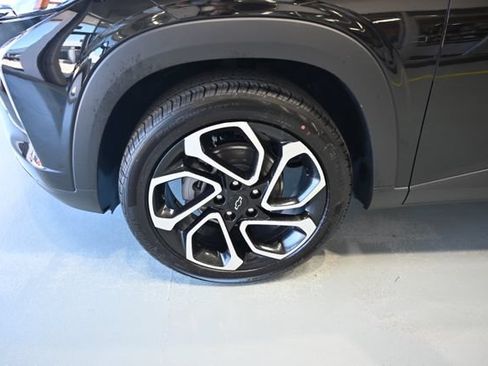 New 2026 Chevrolet Trax RS w/ Sunroof Package FWD image 28