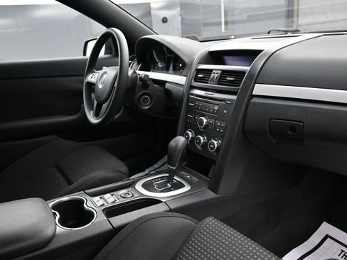 Used 2009 Pontiac G8 image 27