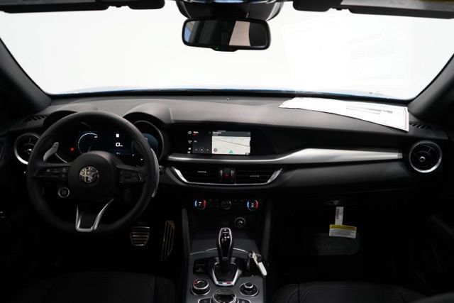 New 2025 Alfa Romeo Stelvio Sprint AWD/4WD image 12
