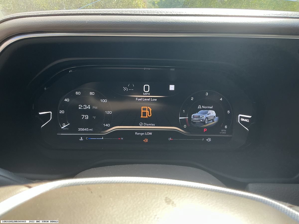 Used 2022 GMC Yukon Denali RWD image 12