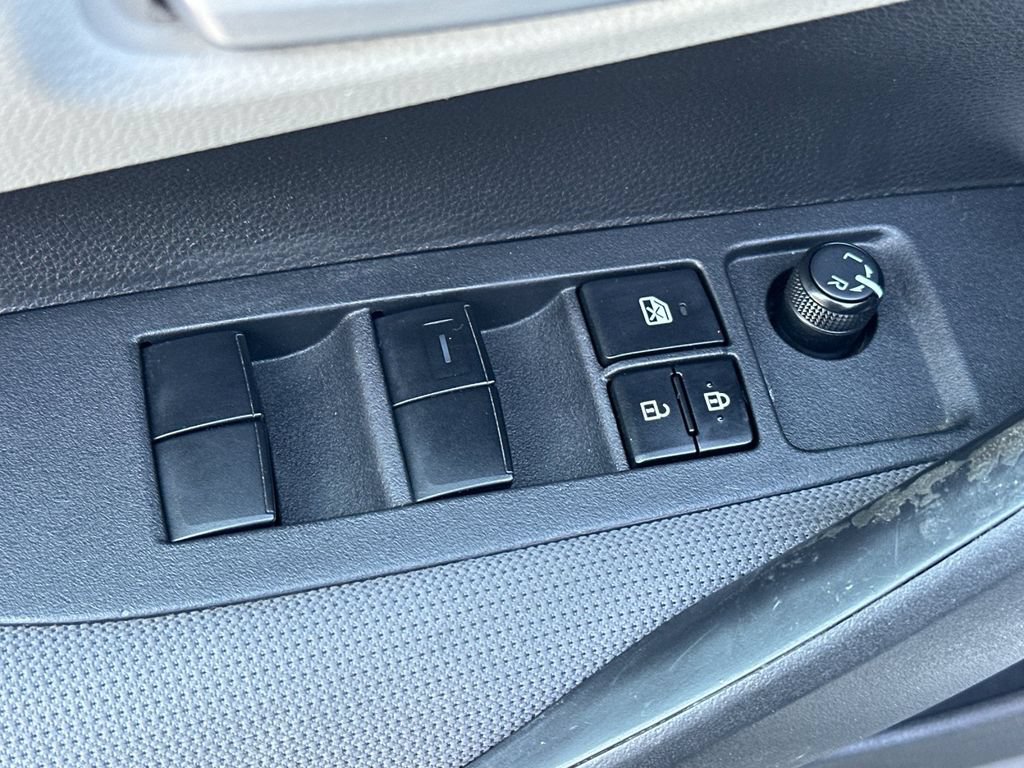 Used 2020 Toyota Corolla LE FWD image 11