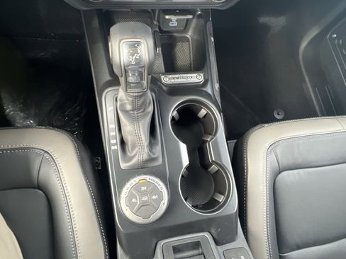 New 2025 Ford Bronco Outer Banks image 22