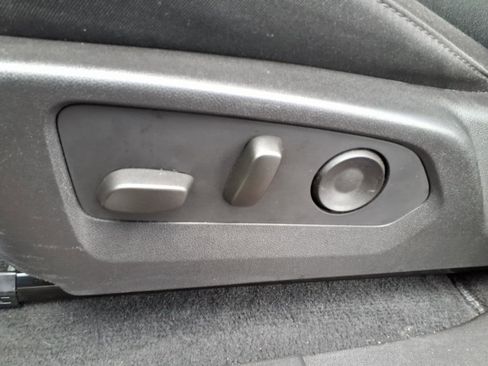 Used 2024 Chevrolet Colorado Trail Boss w/ Advanced Trailering Package image 12