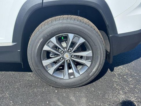 New 2026 Chevrolet Equinox LT FWD image 4