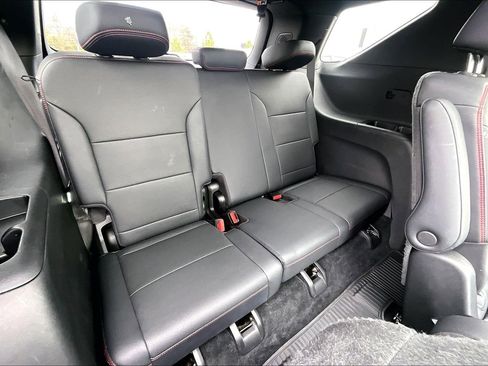 Certified 2024 Chevrolet Traverse RS w/ LPO, Floor Liner Package image 30