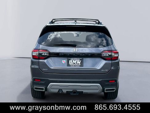 Used 2023 Honda Pilot Elite image 4