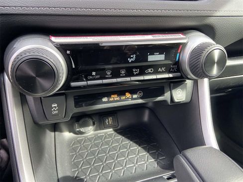 Used 2024 Toyota RAV4 LE image 22