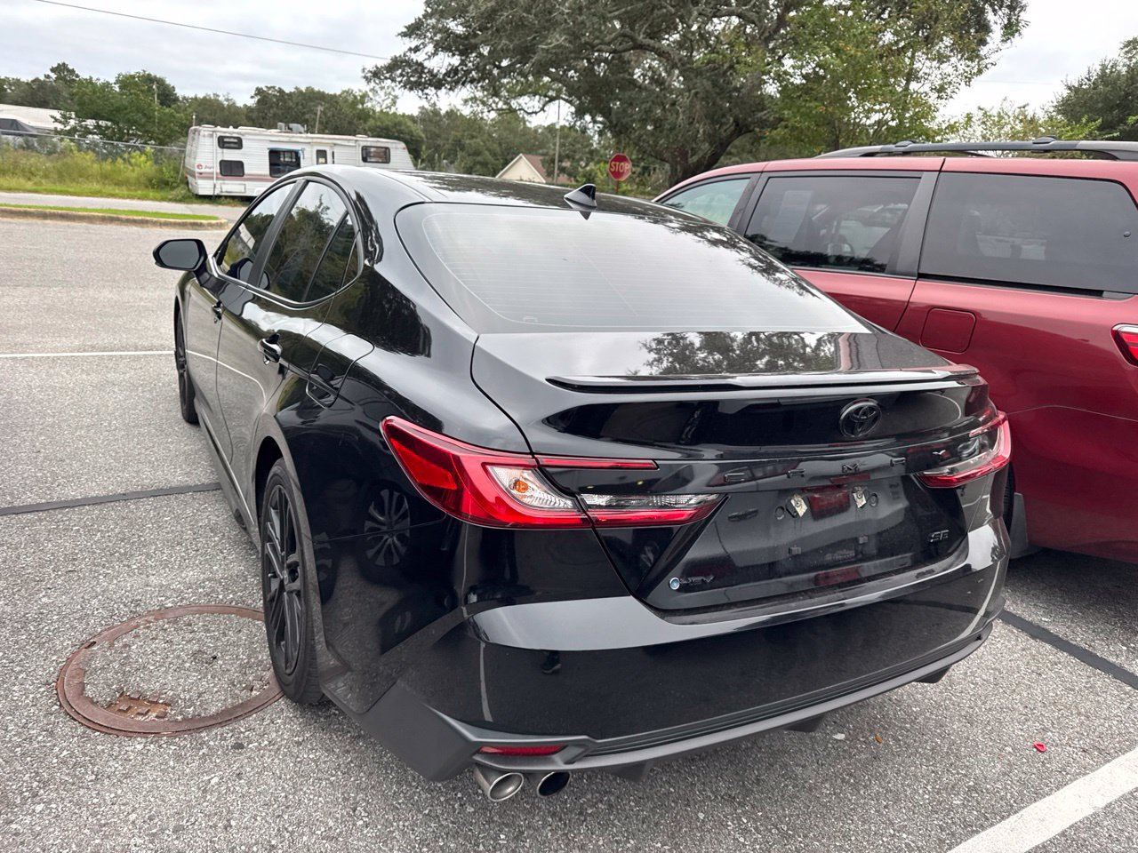 Used 2025 Toyota Camry SE w/ Multimedia Upgrade Package FWD image 7