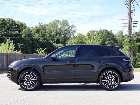 New 2025 Porsche Cayenne image 2