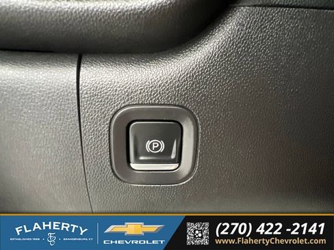 Used 2022 Chevrolet Silverado 1500 Custom Trail Boss AWD/4WD image 23