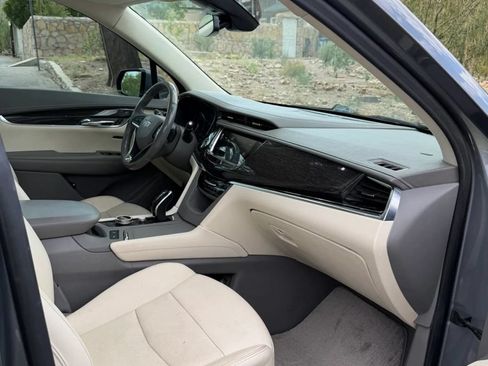 Used 2021 Cadillac XT6 Premium Luxury FWD image 11