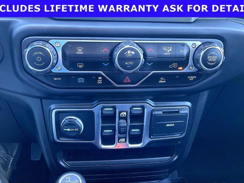 Used 2023 Jeep Wrangler Unlimited AWD/4WD image 26