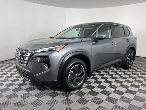 Used 2024 Nissan Rogue SV image 5