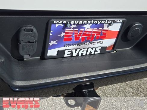 Used 2021 Chevrolet Silverado 1500 Custom Trail Boss AWD/4WD image 29