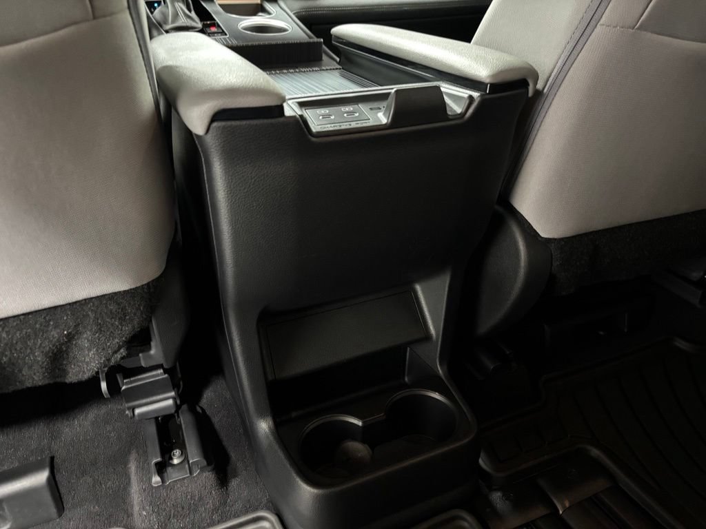 Used 2026 Toyota Sienna LE AWD/4WD image 52