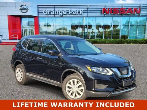 Used 2017 Nissan Rogue S AWD/4WD image 1