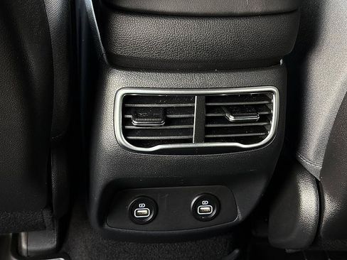 Certified 2023 Hyundai Santa Fe SEL FWD image 8