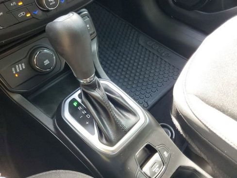 Used 2023 Jeep Renegade Altitude AWD/4WD image 58
