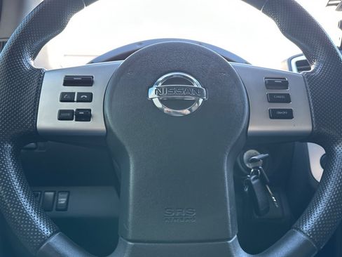Used 2018 Nissan Frontier SV RWD image 32