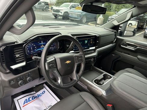 Used 2024 Chevrolet Silverado 3500 LTZ w/ LTZ Plus Package image 10