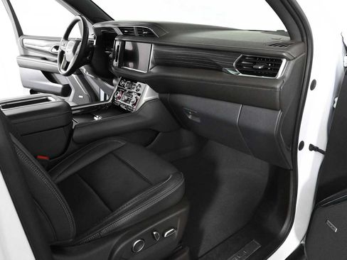 Used 2023 GMC Yukon Denali AWD/4WD image 12
