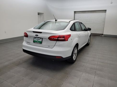 Used 2017 Ford Focus SE FWD image 9