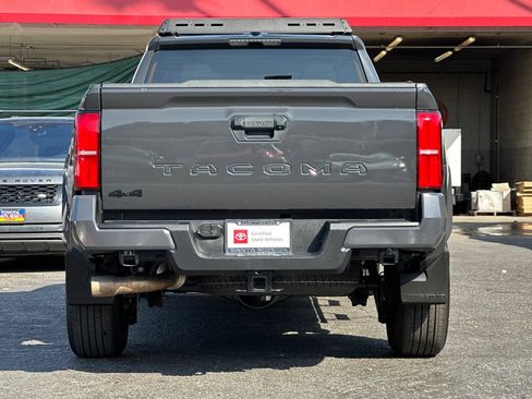 Certified 2025 Toyota Tacoma TRD Sport AWD/4WD image 5